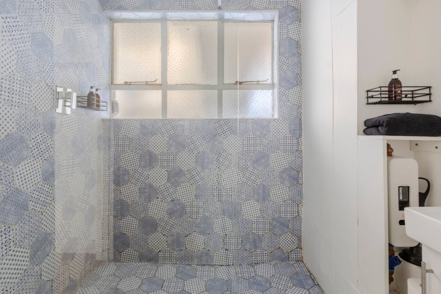 To Let 2 Bedroom Property for Rent in Gardens Western Cape